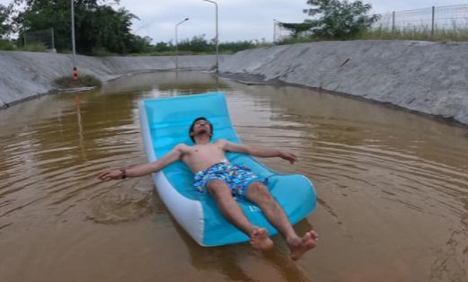 Flooded underpass finally drained after locals get officials’ attention with viral photos