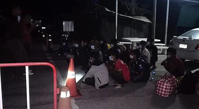 25 Burmese arrested for allegedly crossing the Thai-Myanmar border illegally