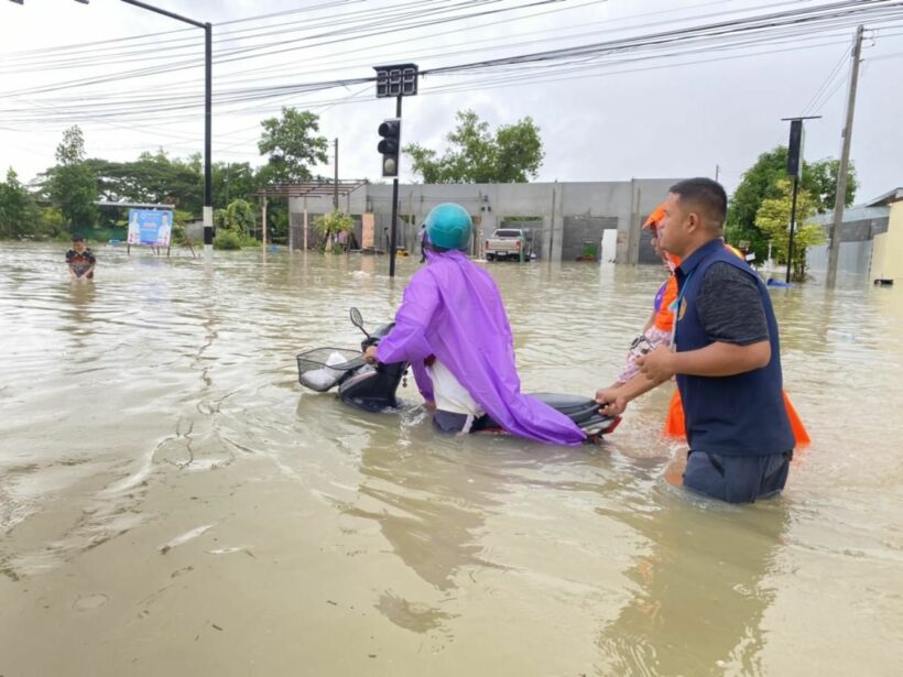 Nakhon Si Thammarat hit by floods, more rain expected in the South