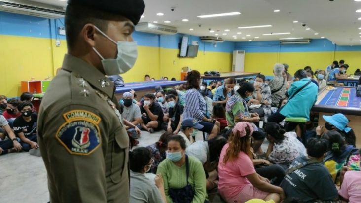 Police arrest 89 people in Bangkok gambling den raid