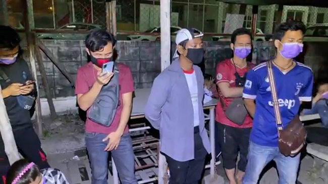 Samut Sakhon employer allegedly “dumps” migrant workers at a highway outside Bangkok