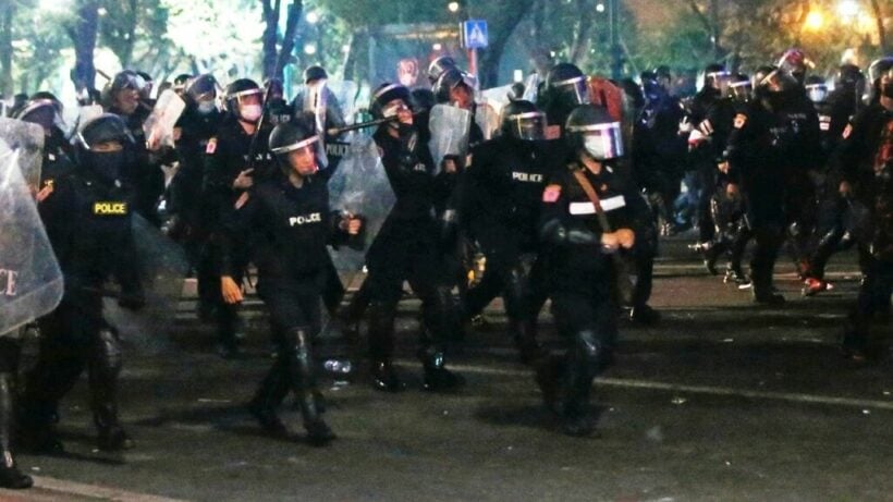 More than 20 police injured in clash with protesters in Bangkok