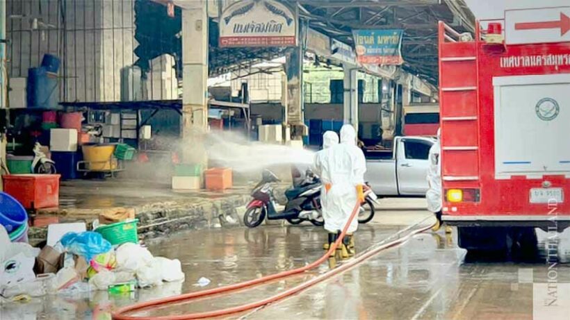 Officials introduce stricter “seal and bubble” measures for Samut Sakhon factory workers