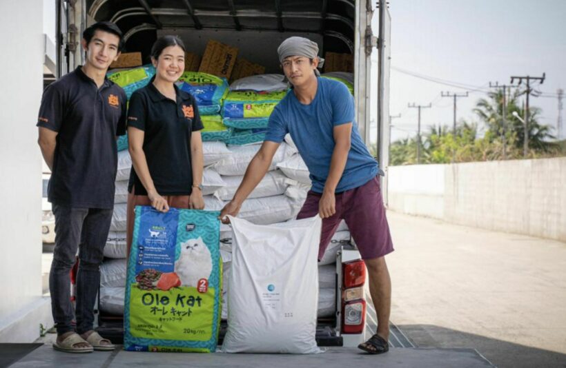 HM the King donates 2 tonnes of pet food to Soi Dog Foundation