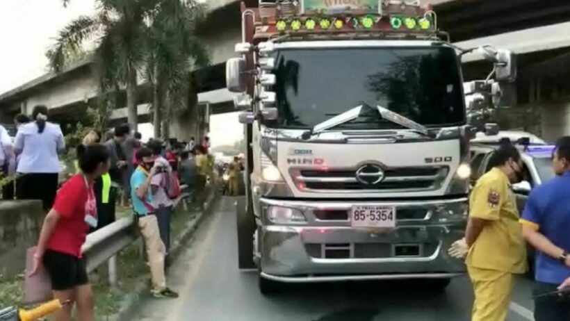 Teenagers killed in motorbike accident with 18-wheel trailer truck in Chon Buri