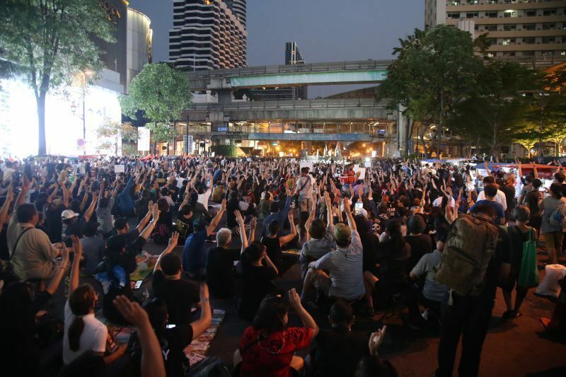 Thailand News Today | Huge anti-government protest in Bangkok, monks behaving badly | March 25