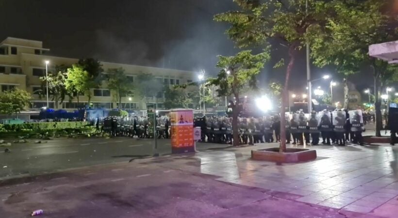 33 people injured and 5 arrested in last night’s protests near the Grand Palace in Bangkok