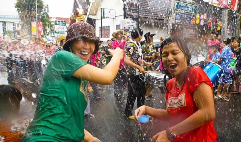 Socially distanced Songkran traditions allowed, water fights likely to be banned