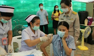 Top virologist says vaccine boosters will be needed to maintain Covid protection | Thaiger