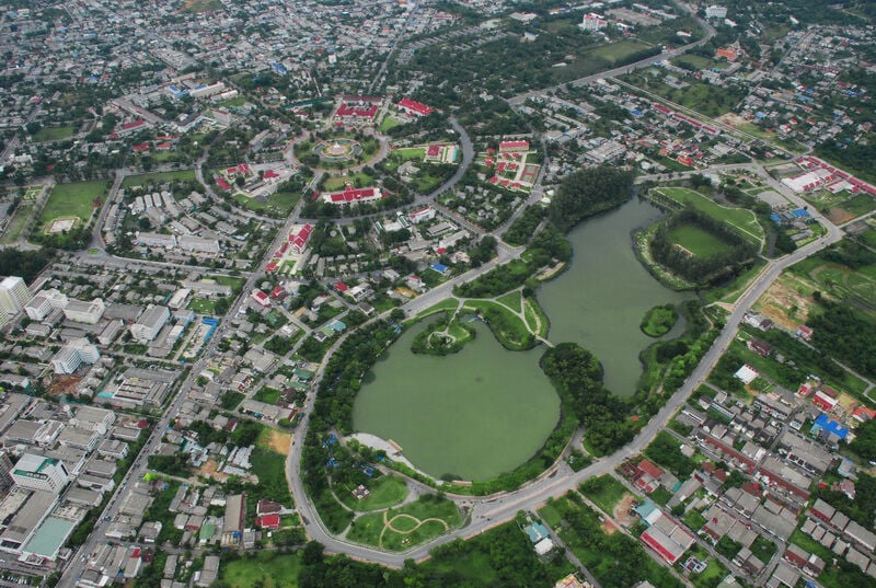 Bombs found in stolen truck behind police station in Yala