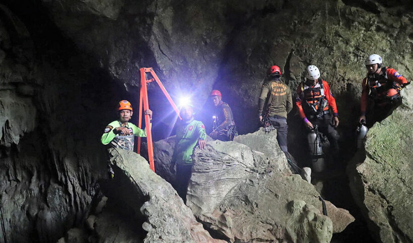 Update: Divers Rescue Monk Stuck In Flooded Cave In Northern Thailand 