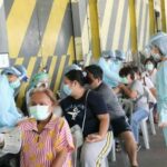 Workers returning from provinces can get second, third vaccine doses in Bangkok | Thaiger