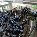 Hong Kong police arrest 5 executives and raid offices of pro-democracy newspaper | Thaiger