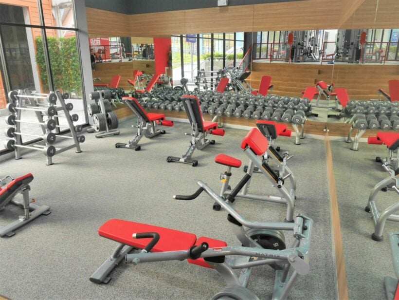 Jetts 24 Hour Fitness Gym