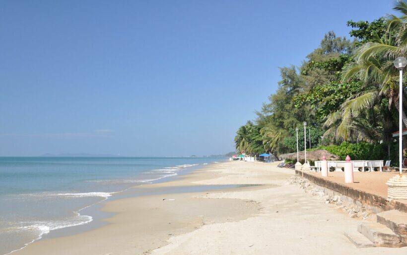 Rayong governor orders nightly beach closures to curb the spread of Covid-19