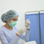 Omicron cases rise, Bangkok residents flock to Bang Sue Vaccination Centre | Thaiger