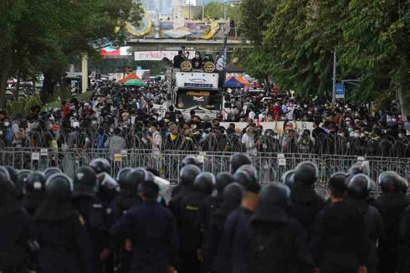 Tear gas, rubber bullets deployed against anti-government protesters in Bangkok