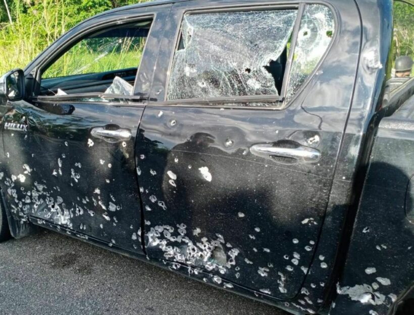 Pattani bomb and gun attack injures 5 police in their truck