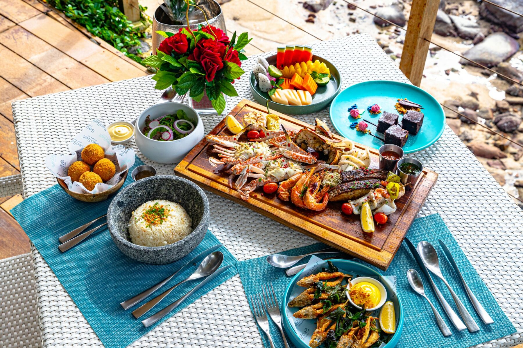 A guide to the best beachfront restaurants in Phuket | News by Thaiger