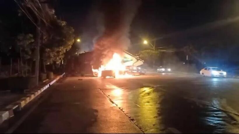 Taxi explodes after hitting truck, driver burns to death