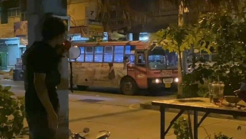 Man holds 2 people hostage on Bangkok Bus, driver allegedly dips out early to do paperwork