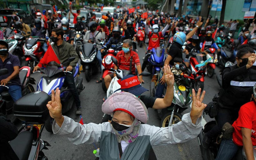 Violent scenes erupt in Bangkok at largest anti-government rally to date