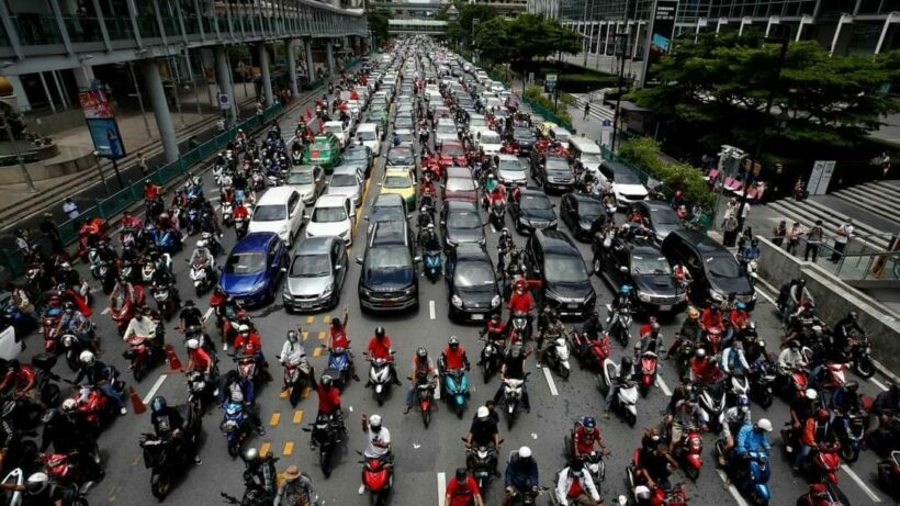 Protestors fill Bangkok streets to protest Prayut, many protest leaders present