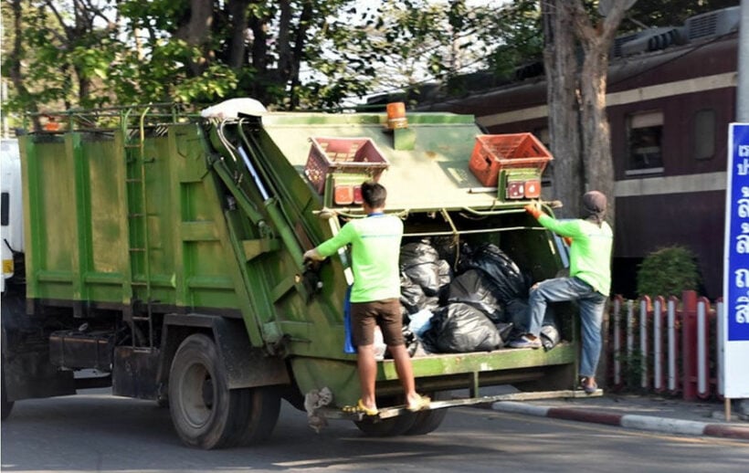 Waste disposal firm calls for rubbish collectors to be vaccinated