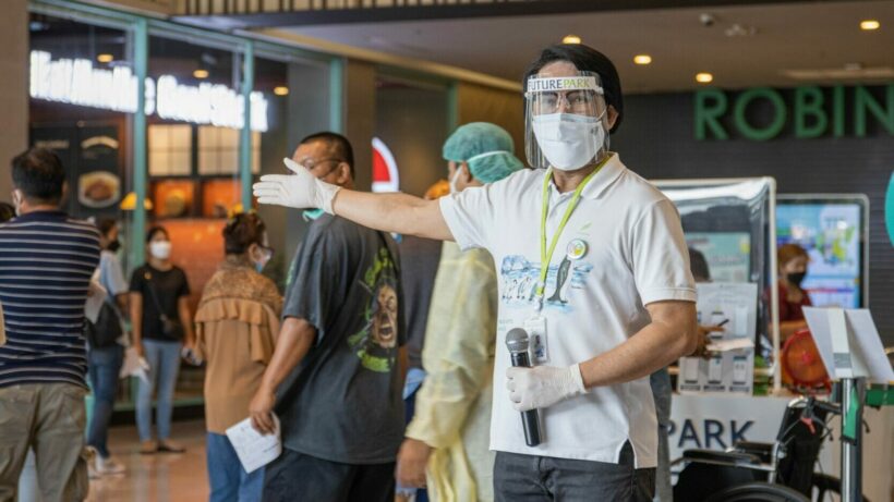 Pathum Thani shopping centre apologises after overcrowded vaccination event goes viral