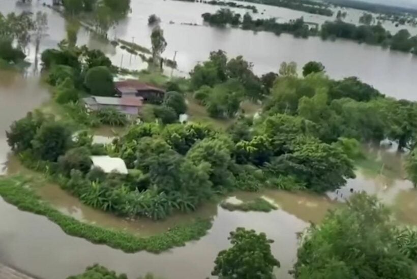 Bangkok braces for flooding, 70,000 homes damaged in Thailand