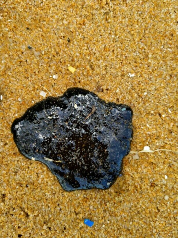 Return of the tar balls on Phuket's northern beaches | News by Thaiger