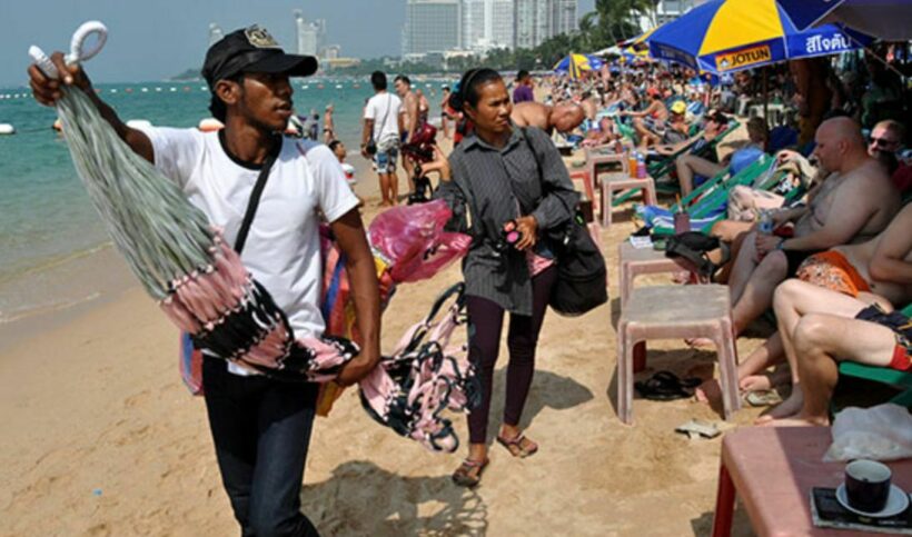 Pattaya beach vendors see domestic tourist business increasing