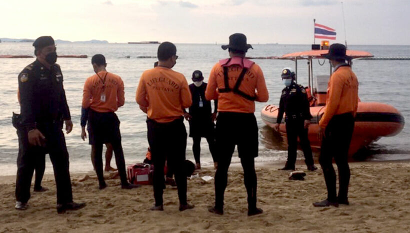 Thai woman rescued from near-drowning on Pattaya Beach