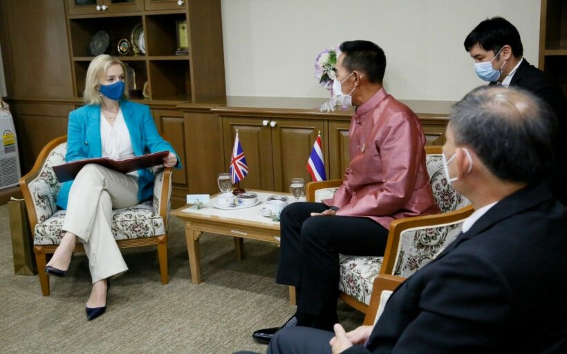 British Foreign Secretary arrives in Thailand for talks with government officials