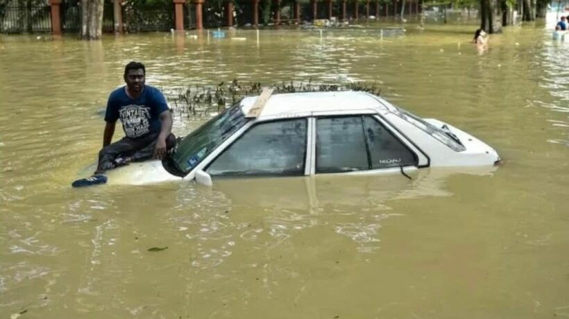 Malaysian government slammed over slow response to devastating floods