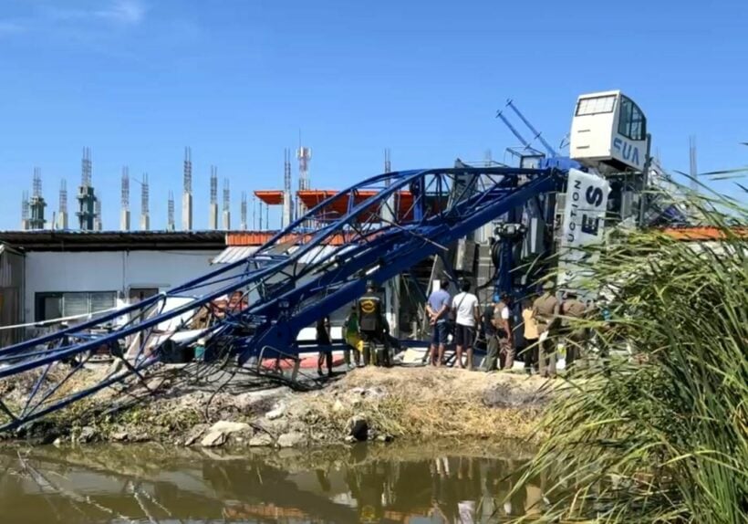 Crane collapses in Samut Prakan, killing a man and injuring 2 others