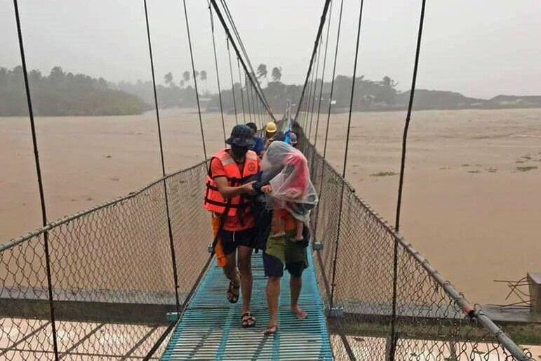 Philippine island hit by Typhoon Rai, more than 45,000 people forced to evacuate