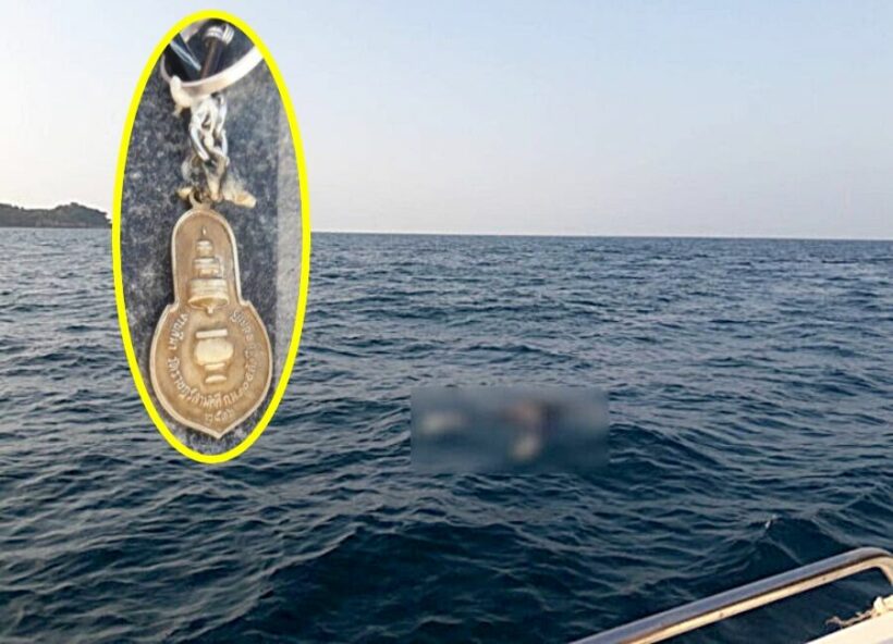 Body of unknown dead man found floating in sea near Pattaya