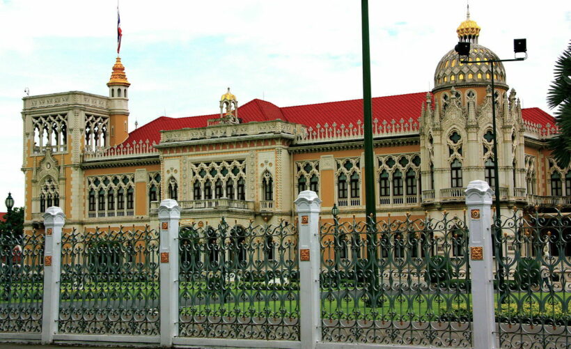 PM Prayut orders a higher fence around Government House