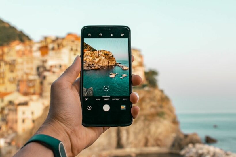 Best smartphones to use for travelling in 2022