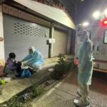 Covid-19 patients found on Bangkok streets waiting for treatment after cases spike | Thaiger