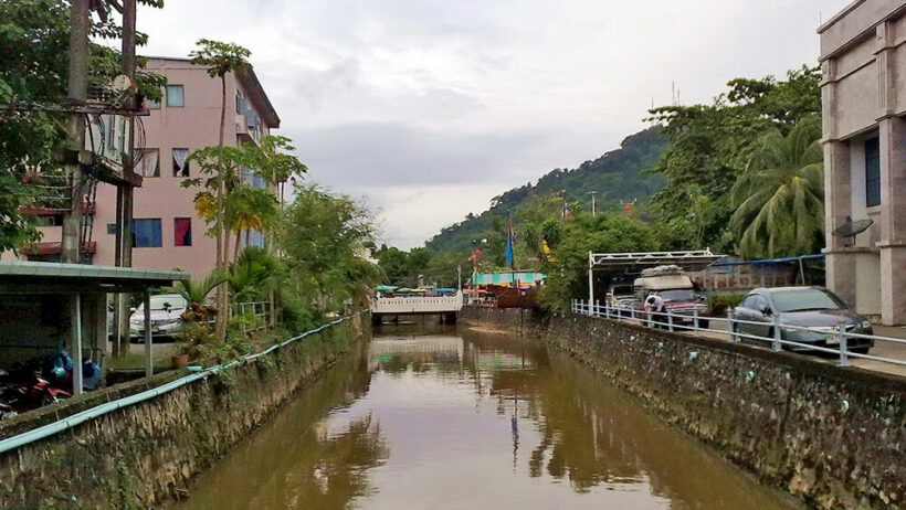 Volunteer teams clean trash and weeds from Phuket canal