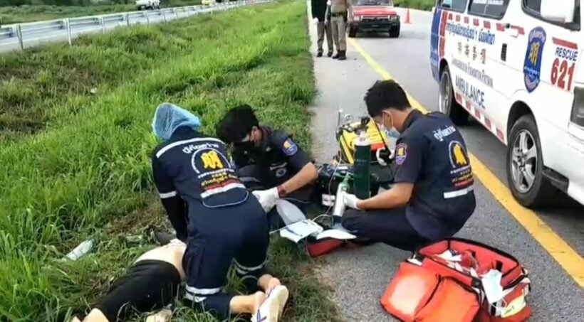 Foreign cyclist pronounced dead after being hit by pick up truck in Chon Buri