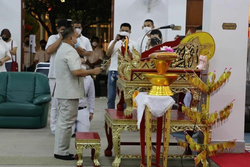 Phuket governor attends Makha Bucha Day ceremony