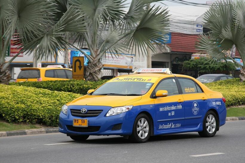 Taxi drivers fight over passenger saying Bangkok taxi shouldn’t service in Pattaya 