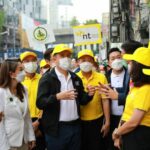 Officials untangle cables on major Bangkok road to improve city&#8217;s appearance, safety | Thaiger