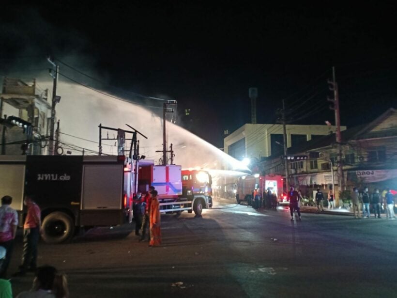 Huge fire in Prachinburi Market, Central Thailand, 100 million baht worth of damage