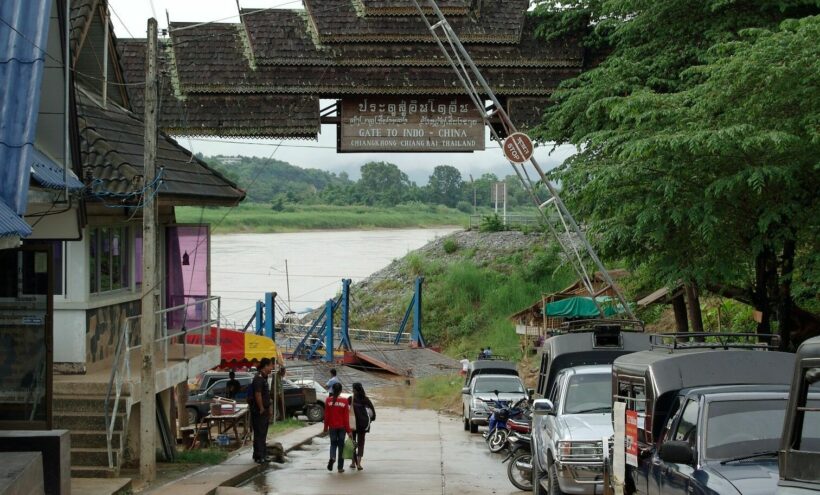 Chiang Rai officials detain 12 Chinese nationals after illegal border crossings