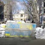 UKRAINE UPDATES: Ukraine won&#8217;t surrender Mariupol; Zelensky calls Israeli MPs; 25% of Ukrainians flee home; Pope visits children | Thaiger