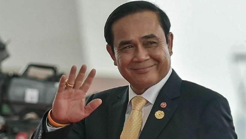 Prayut advises Bangkok governor hopefuls on drainage system, population density